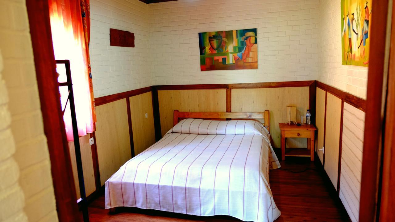 Eco Lodge Les Chambres Du Voyageur Antsirabe Bagian luar foto